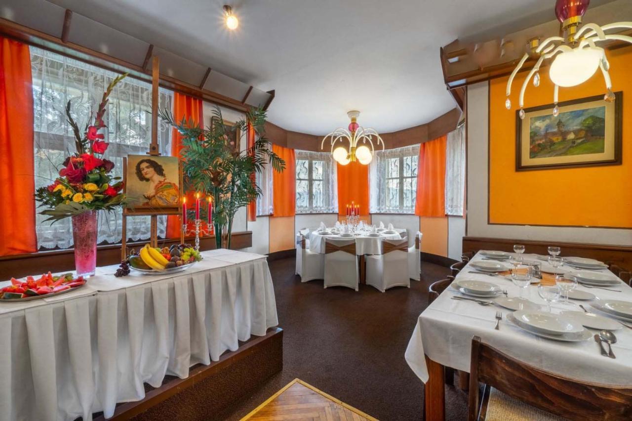 Hotel Vetrov Vysoke nad Jizerou Bagian luar foto