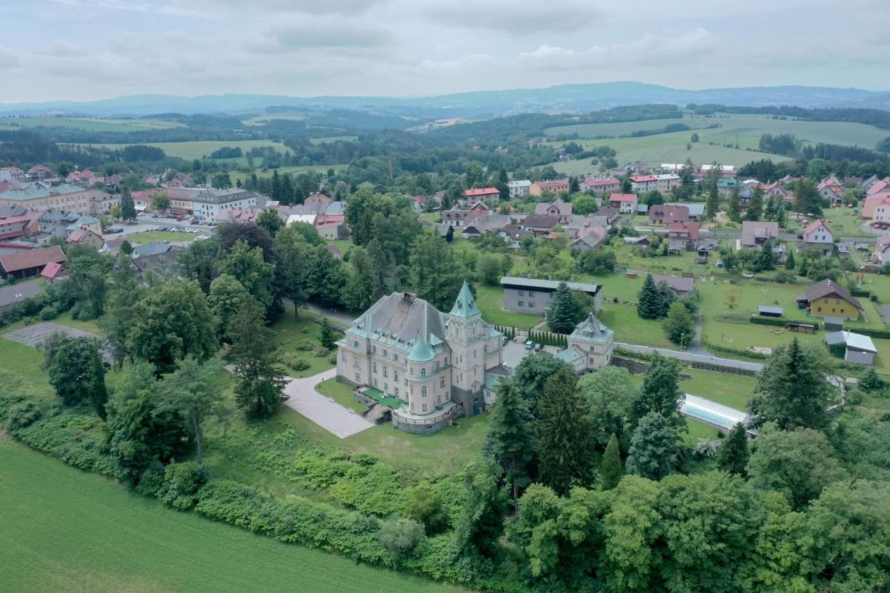 Hotel Vetrov Vysoke nad Jizerou Bagian luar foto