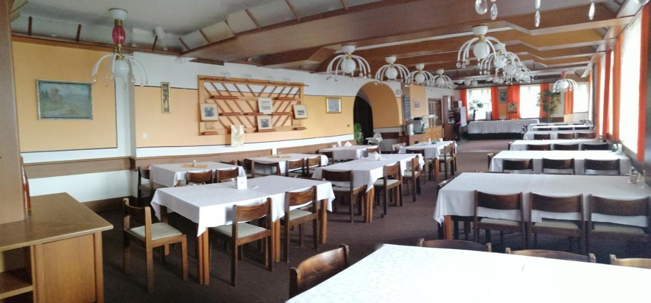 Hotel Vetrov Vysoke nad Jizerou Bagian luar foto