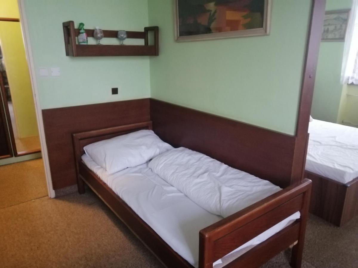 Hotel Vetrov Vysoke nad Jizerou Bagian luar foto